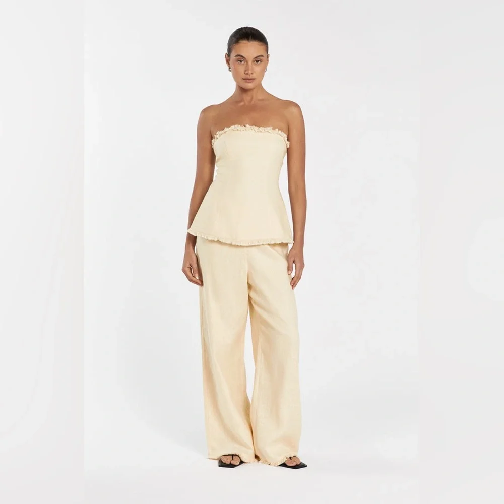 DISSH Pale Yellow Strapless Bustier Top - Picture 2 of 12